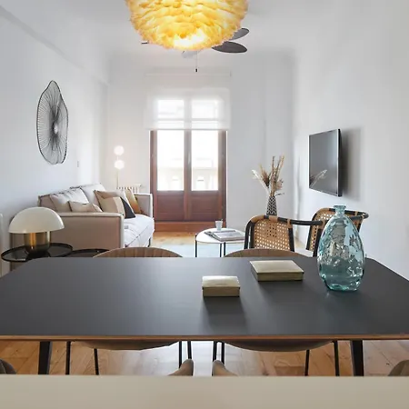 Amuitz By Feelfreerentals